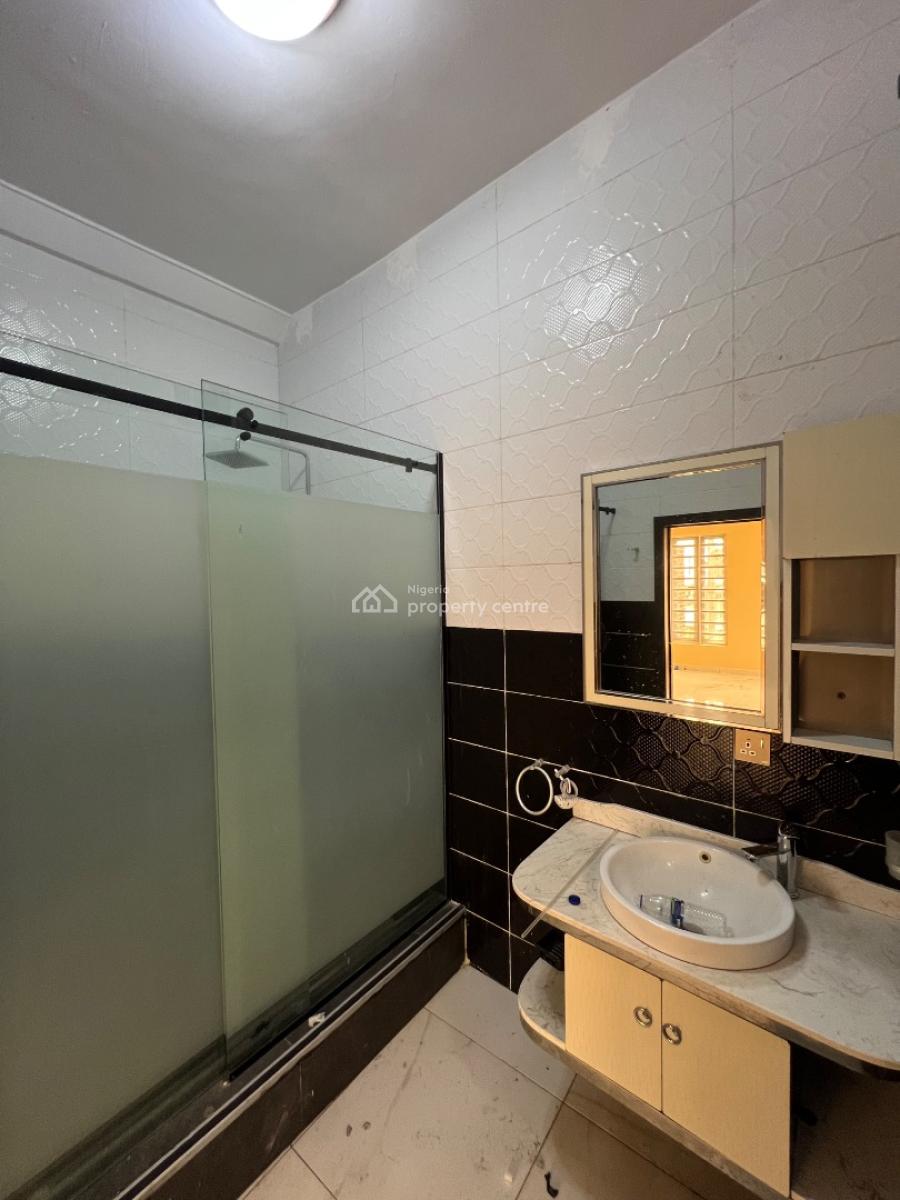 Neatly Renovated 5 Bedroom Fully Detached Duplex with a Bq., Chevron, Lekki, Lagos, Detached Duplex for Rent