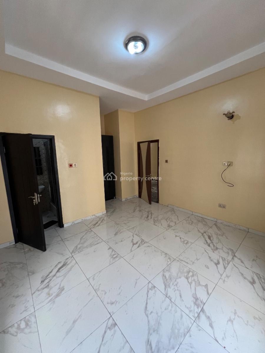Neatly Renovated 5 Bedroom Fully Detached Duplex with a Bq., Chevron, Lekki, Lagos, Detached Duplex for Rent
