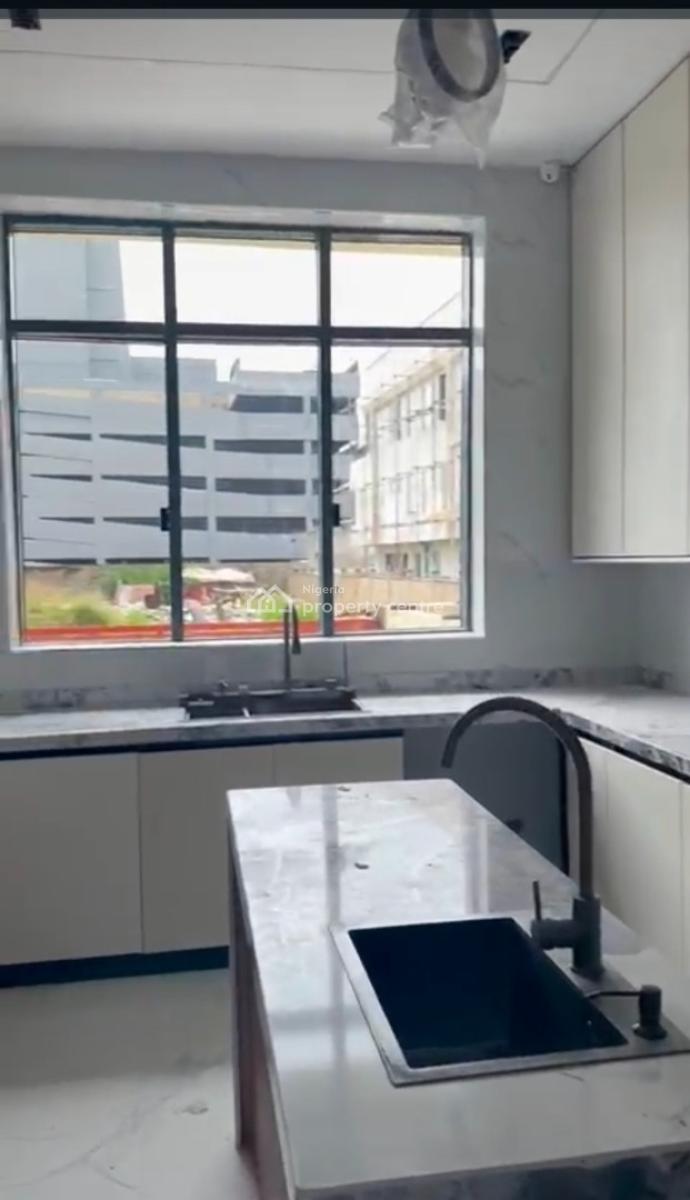 5 Bedroom Terrace, Lekki Phase 1, Lekki, Lagos, Terraced Duplex for Sale