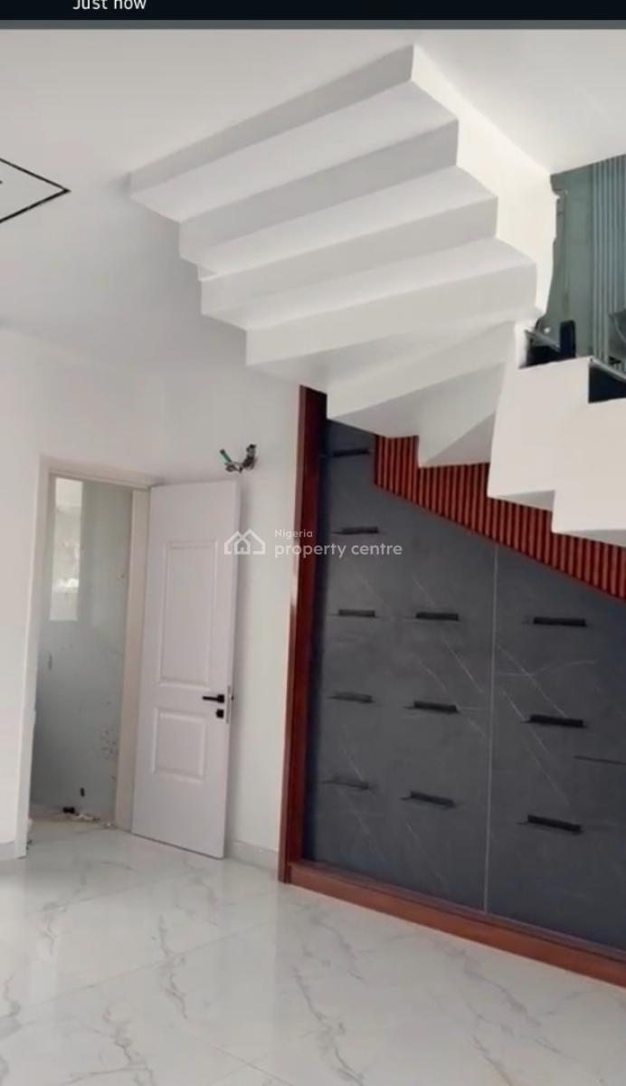 5 Bedroom Terrace, Lekki Phase 1, Lekki, Lagos, Terraced Duplex for Sale