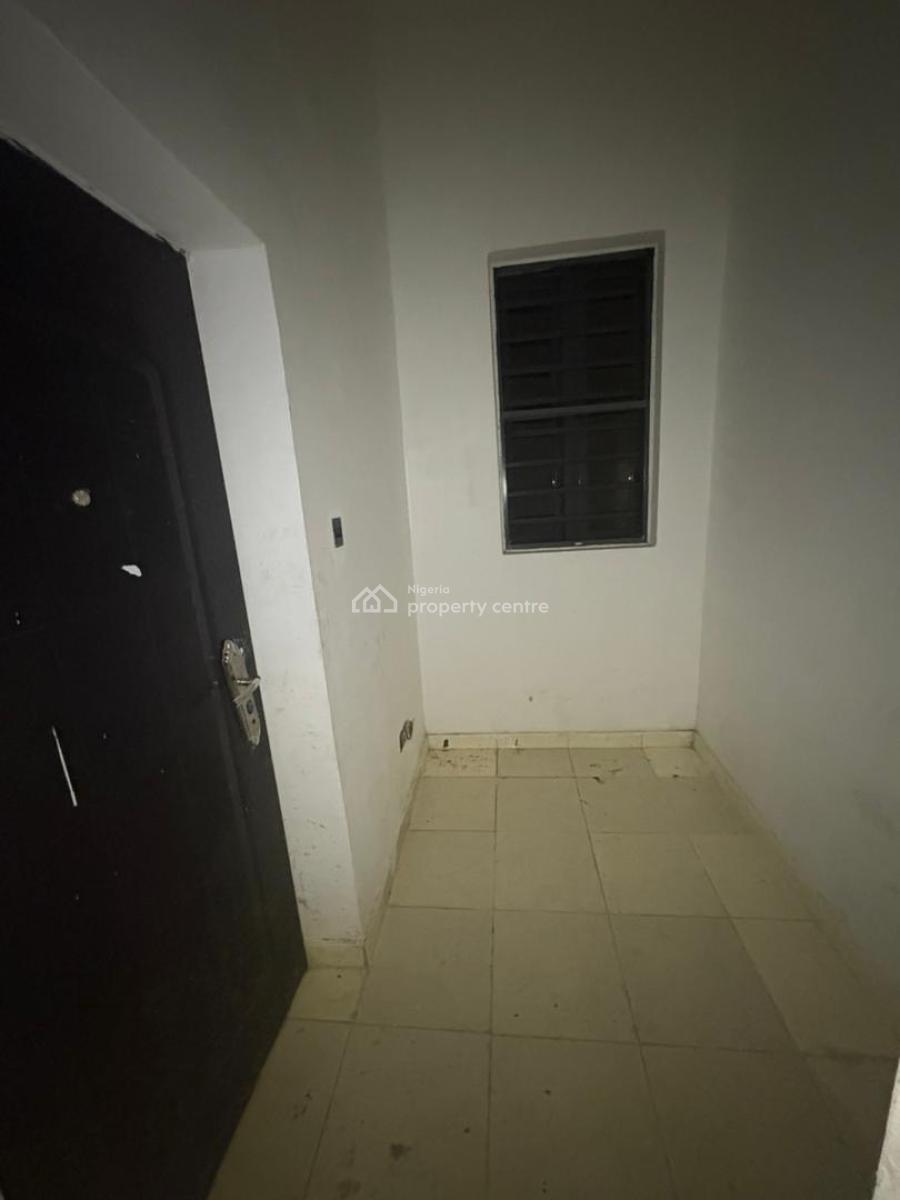 Standard Bq, Ikota, Lekki, Lagos, Self Contain (single Rooms) for Rent