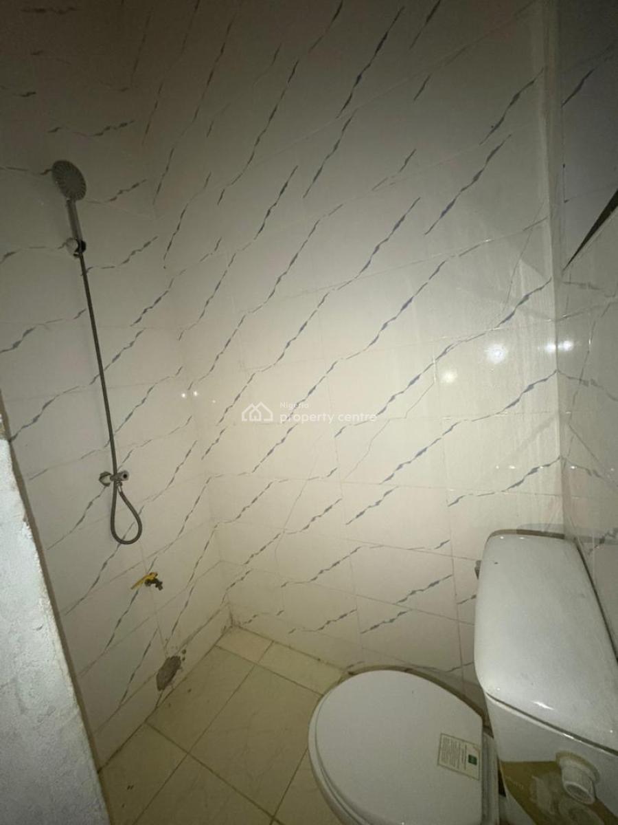 Standard Bq, Ikota, Lekki, Lagos, Self Contain (single Rooms) for Rent