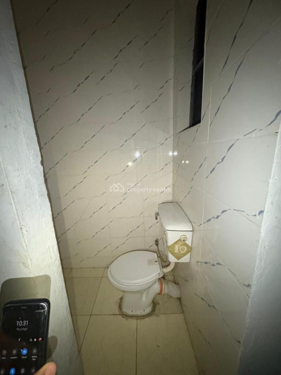 Standard Bq, Ikota, Lekki, Lagos, Self Contain (single Rooms) for Rent