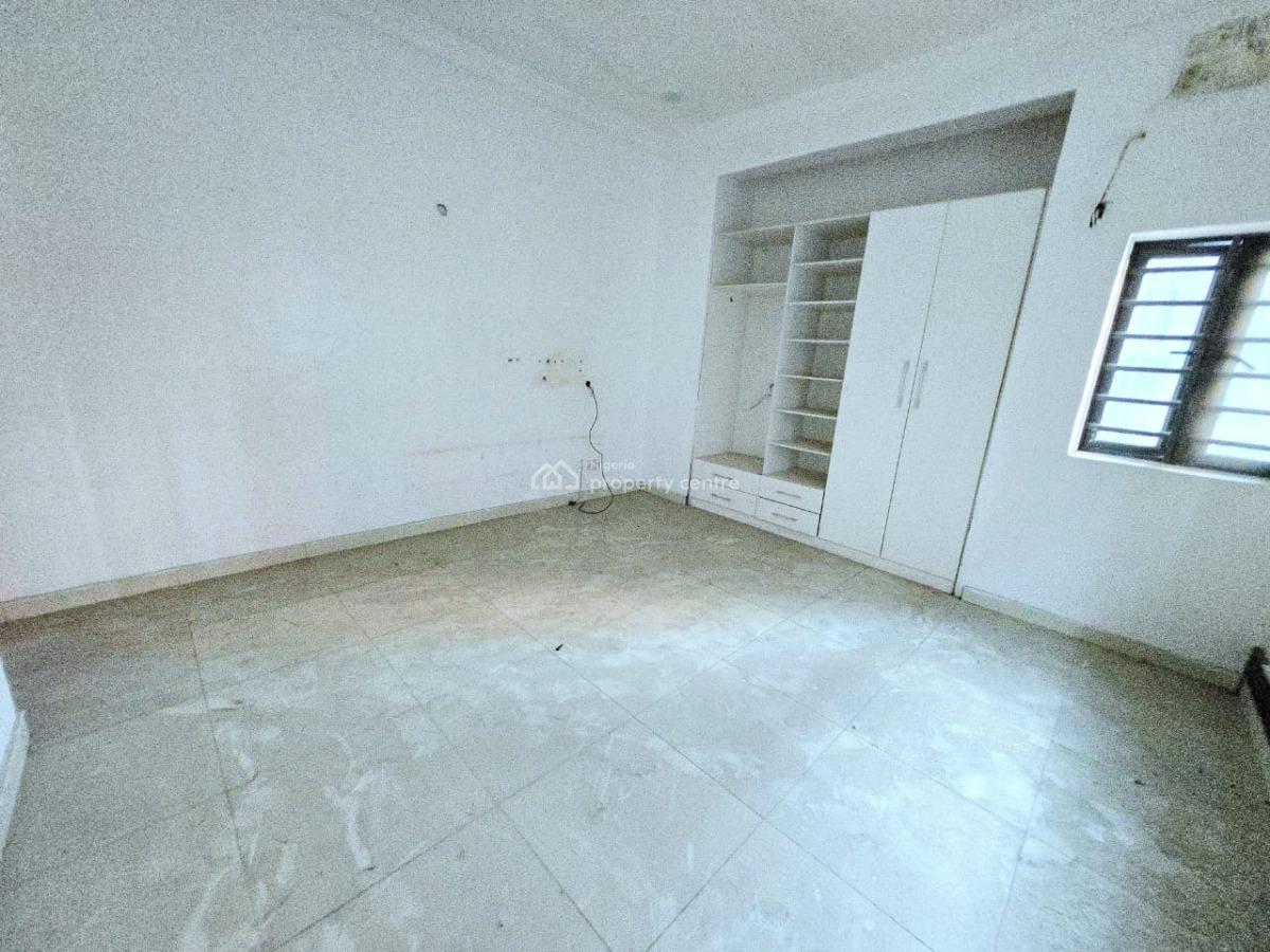 Lovely 8 Units of 3 Bedrooms Flat with a Room Bq and Swimming Pool., Lekki Right, Lekki Phase 1, Lekki, Lagos, Flat / Apartment for Rent