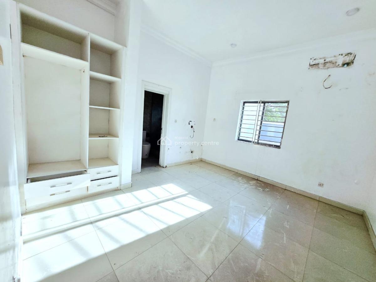 Lovely 8 Units of 3 Bedrooms Flat with a Room Bq and Swimming Pool., Lekki Right, Lekki Phase 1, Lekki, Lagos, Flat / Apartment for Rent