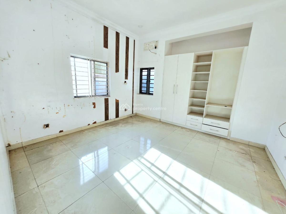 Lovely 8 Units of 3 Bedrooms Flat with a Room Bq and Swimming Pool., Lekki Right, Lekki Phase 1, Lekki, Lagos, Flat / Apartment for Rent