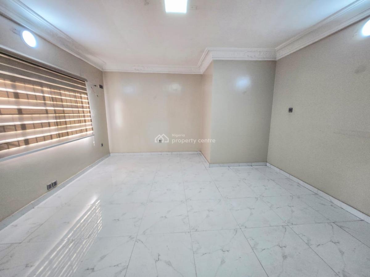 7 Bedroom Detached with 1 Bq and 1 Store., Victoria Island (vi), Lagos, Office Space for Rent