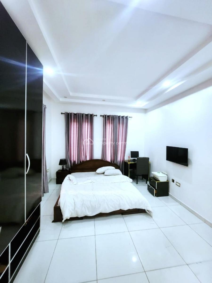 Furnished 3 Bedroom Apartment with Swimming Pool,, Lekki Right, Lekki Phase 1, Lekki, Lagos, Flat / Apartment for Rent
