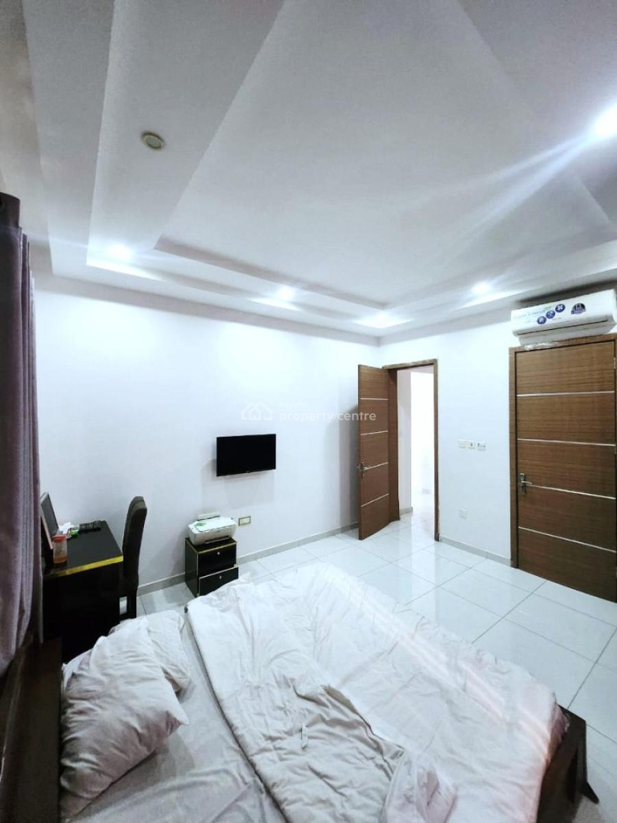 Furnished 3 Bedroom Apartment with Swimming Pool,, Lekki Right, Lekki Phase 1, Lekki, Lagos, Flat / Apartment for Rent