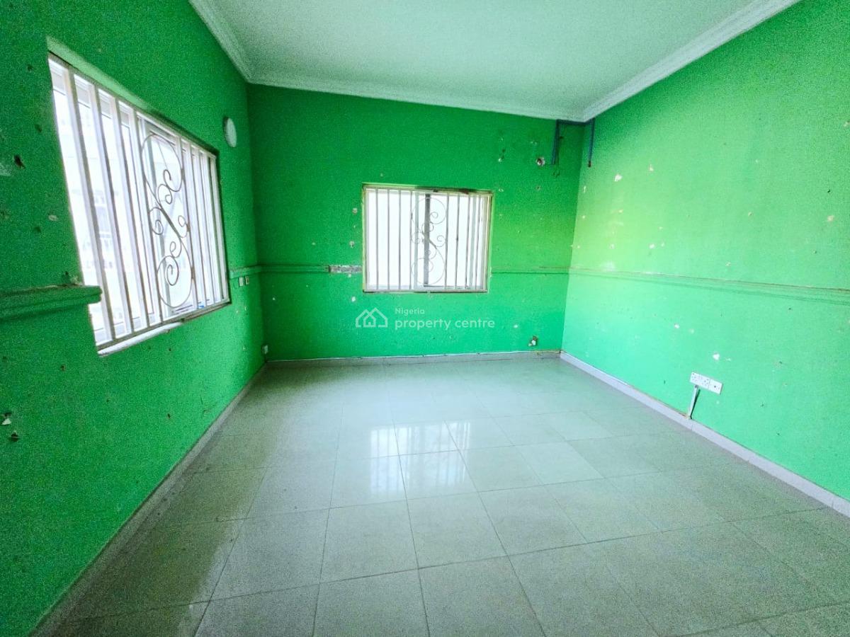 Spacious  Commercial 2unite of 5-bedroom Detached Duplex, Lekki Right, Lekki Phase 1, Lekki, Lagos, Office Space for Rent