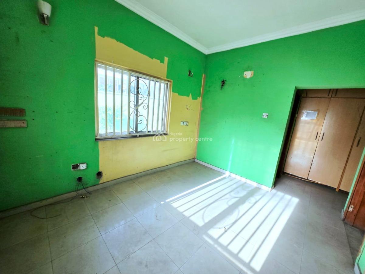 Spacious  Commercial 2unite of 5-bedroom Detached Duplex, Lekki Right, Lekki Phase 1, Lekki, Lagos, Office Space for Rent