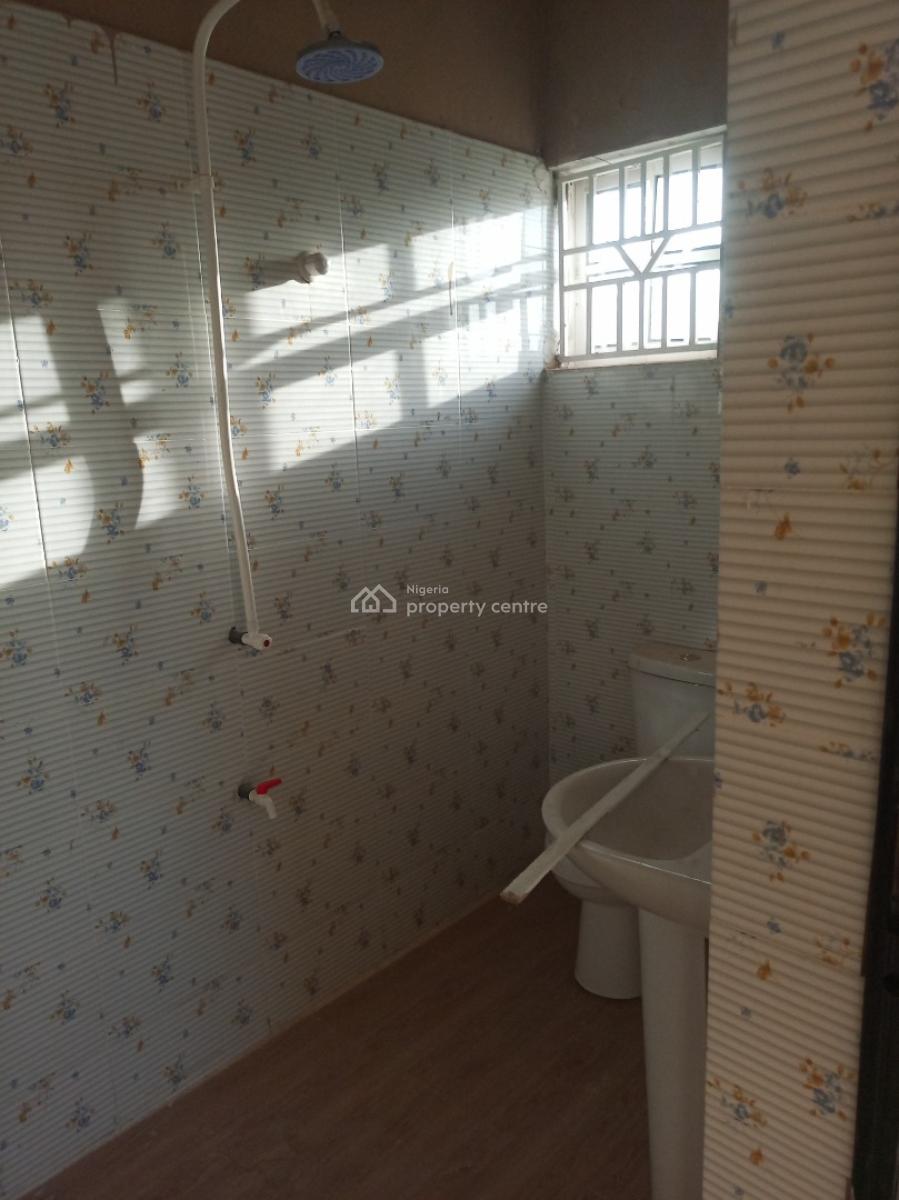 Modern Oasis Newly Built 2 Bedroom Flat Upstairs, Gracious Estate, Magboro, Ogun, Flat / Apartment for Rent