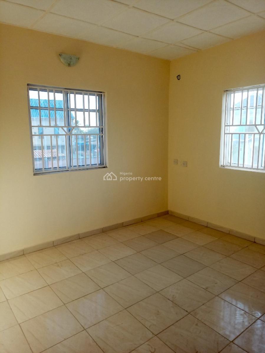 Modern Oasis Newly Built 2 Bedroom Flat Upstairs, Gracious Estate, Magboro, Ogun, Flat / Apartment for Rent