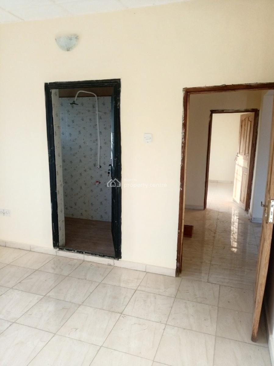 Modern Oasis Newly Built 2 Bedroom Flat Upstairs, Gracious Estate, Magboro, Ogun, Flat / Apartment for Rent