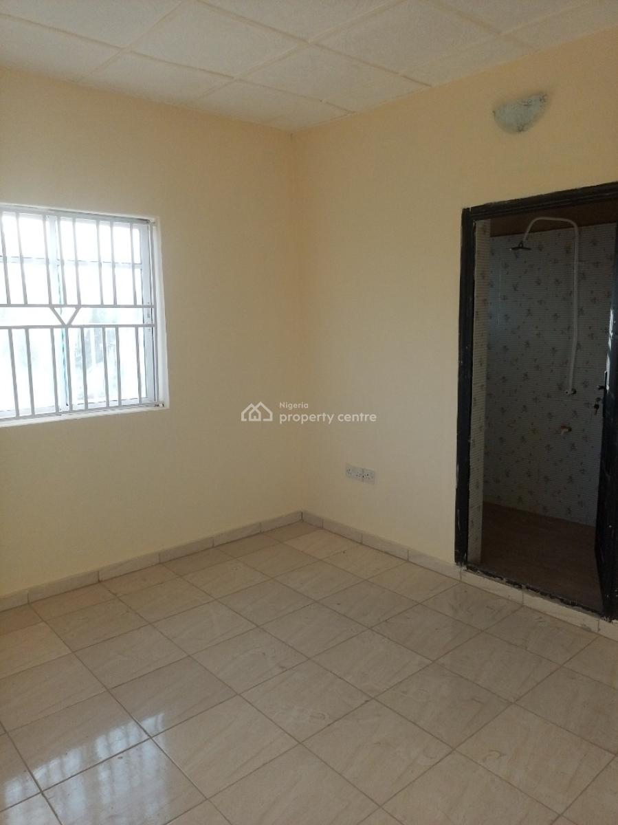 Modern Oasis Newly Built 2 Bedroom Flat Upstairs, Gracious Estate, Magboro, Ogun, Flat / Apartment for Rent