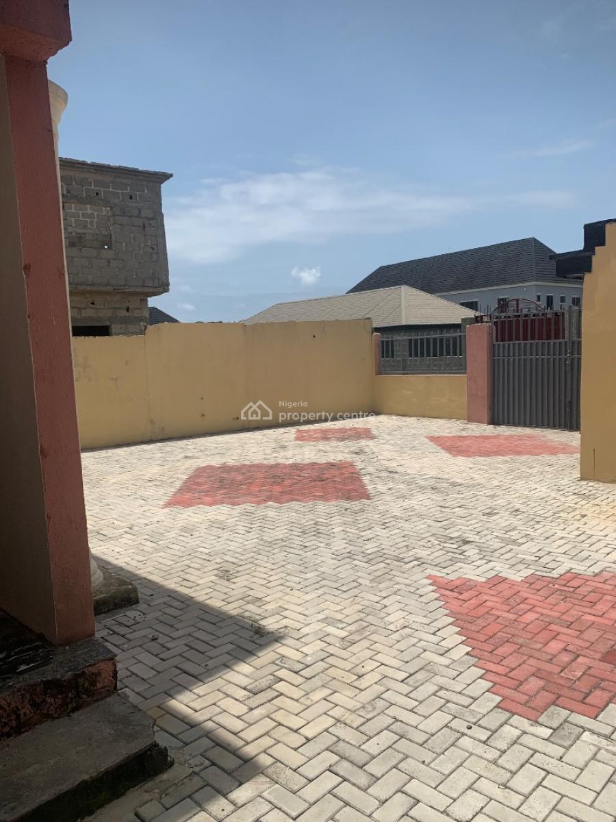 Distress, 4 Bedroom Detached Duplex, Ogunfayo Royal Estate, Ibeju Lekki, Lagos, Detached Duplex for Sale