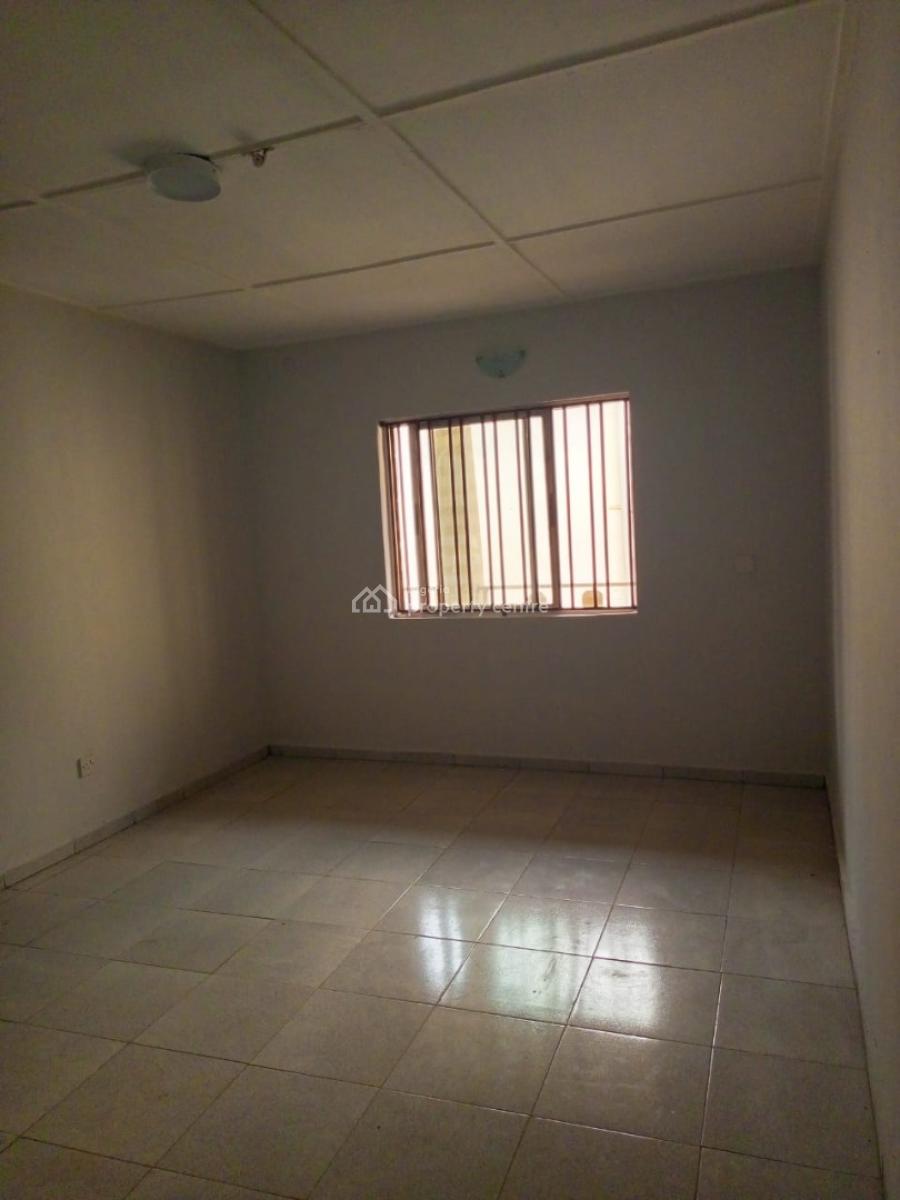 Renovated 3 Bedroom Flat, Off General Hospital Road, Gbagada, Lagos, Flat / Apartment for Rent