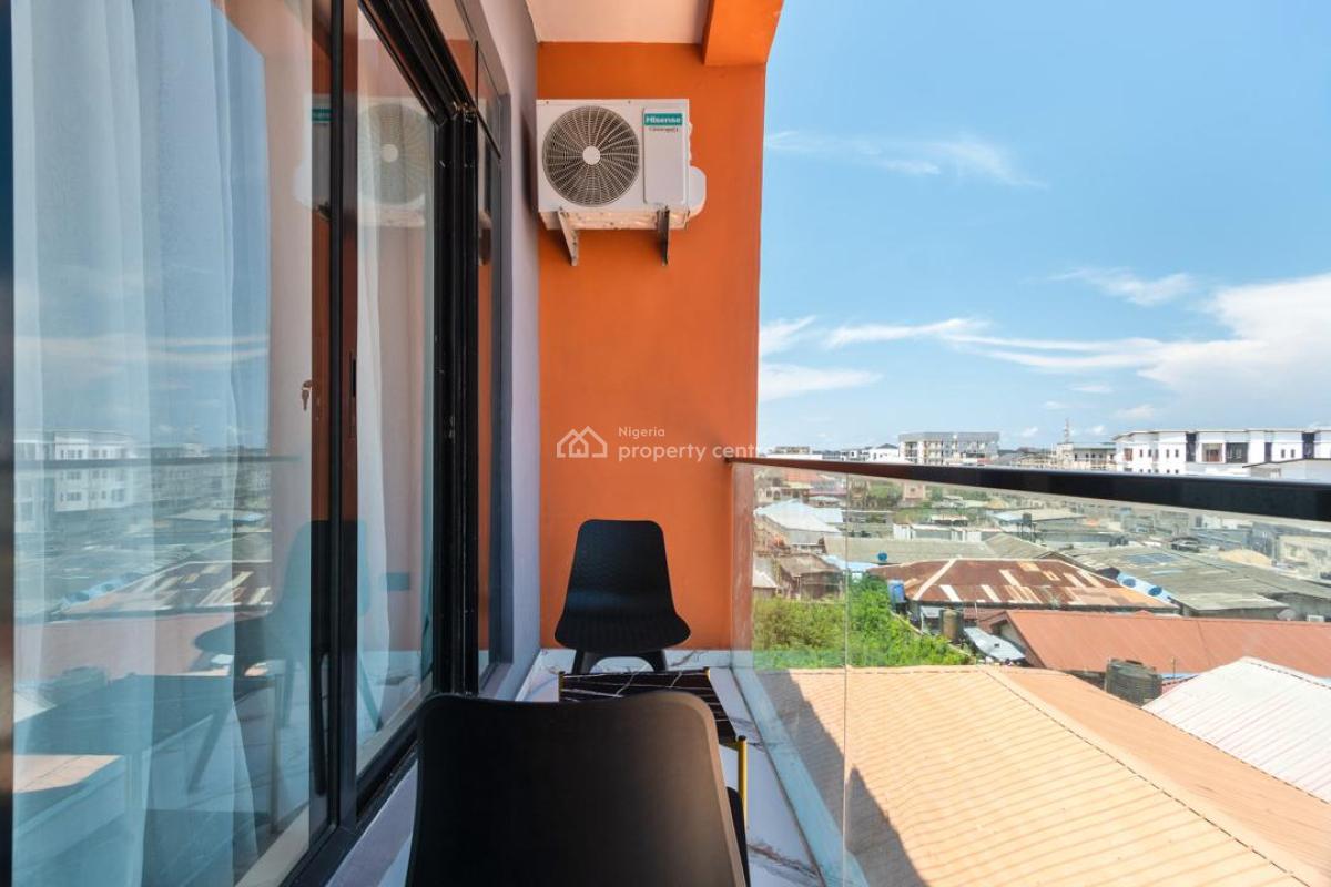 Cinematic 1 Bedroom Apartment with Pool, Gym, & Parking Space, Ikate, Lekki, Lagos, Flat / Apartment Short Let