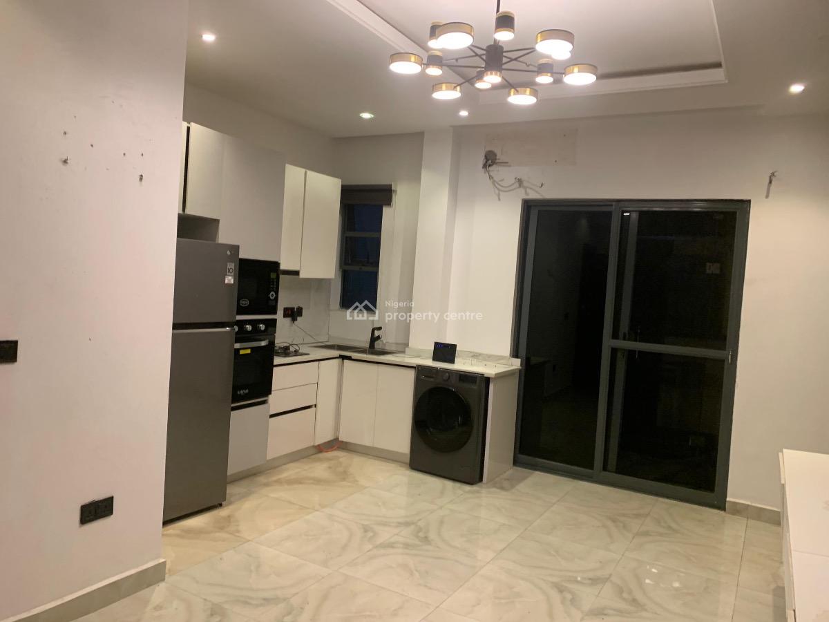 1 Bedroom, Off Freedom Way, Ezra Court, Lekki Phase 1, Lekki, Lagos, Block of Flats for Sale