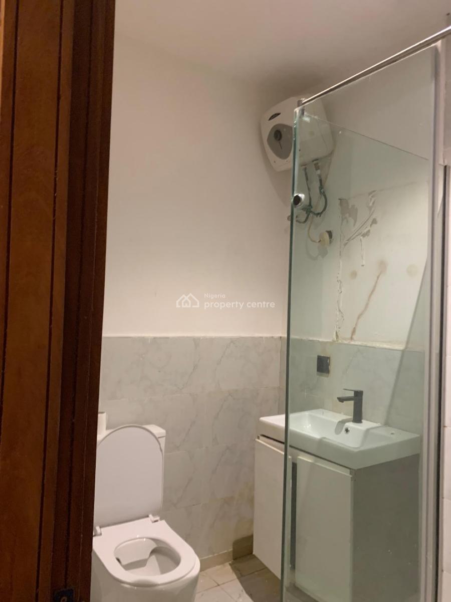 1 Bedroom, Off Freedom Way, Ezra Court, Lekki Phase 1, Lekki, Lagos, Block of Flats for Sale