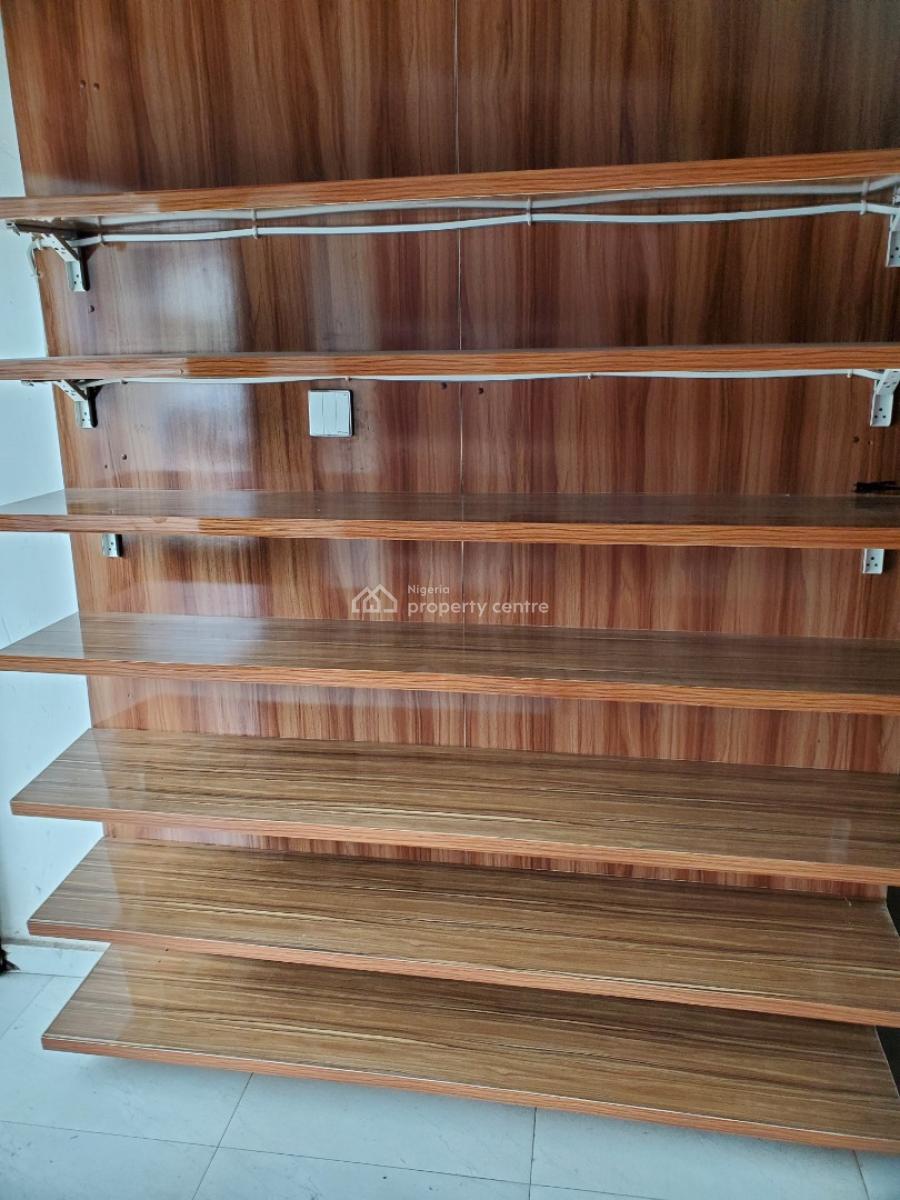 Shop / Office Space 32sqm Ground Floor, Maitama District, Abuja, Shop for Rent