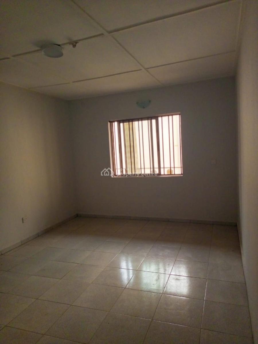 Decent 3 Bedrooms Up Flat, Off General Hospital Road, Gbagada, Lagos, House for Rent