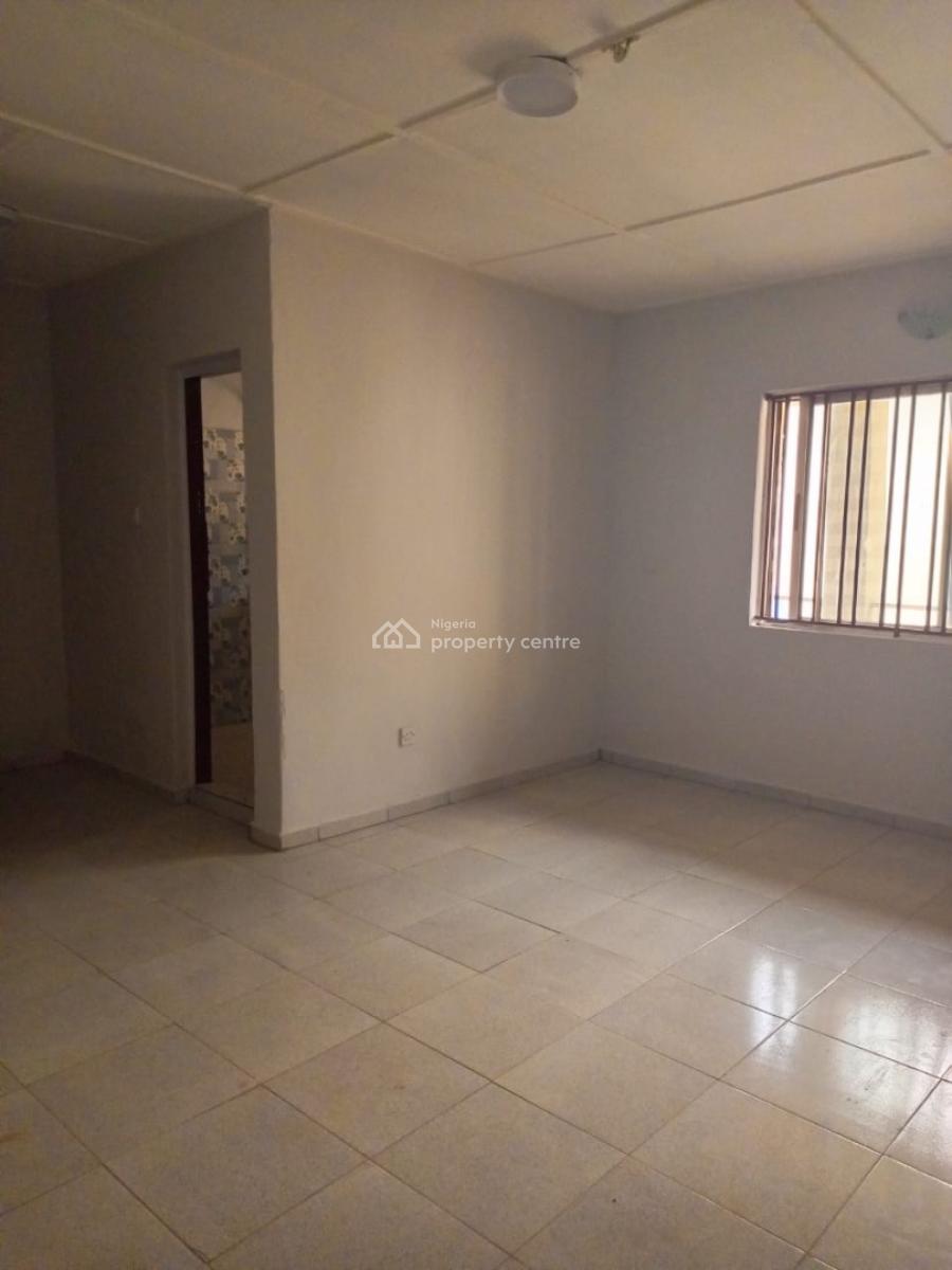 Decent 3 Bedrooms Up Flat, Off General Hospital Road, Gbagada, Lagos, House for Rent