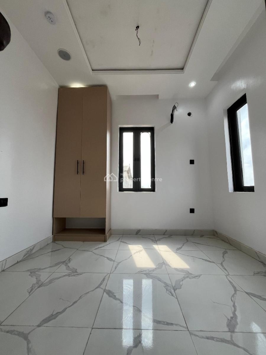 Luxurious 2 Bedroom Apartment, Ogudu, Lagos, Flat / Apartment for Sale