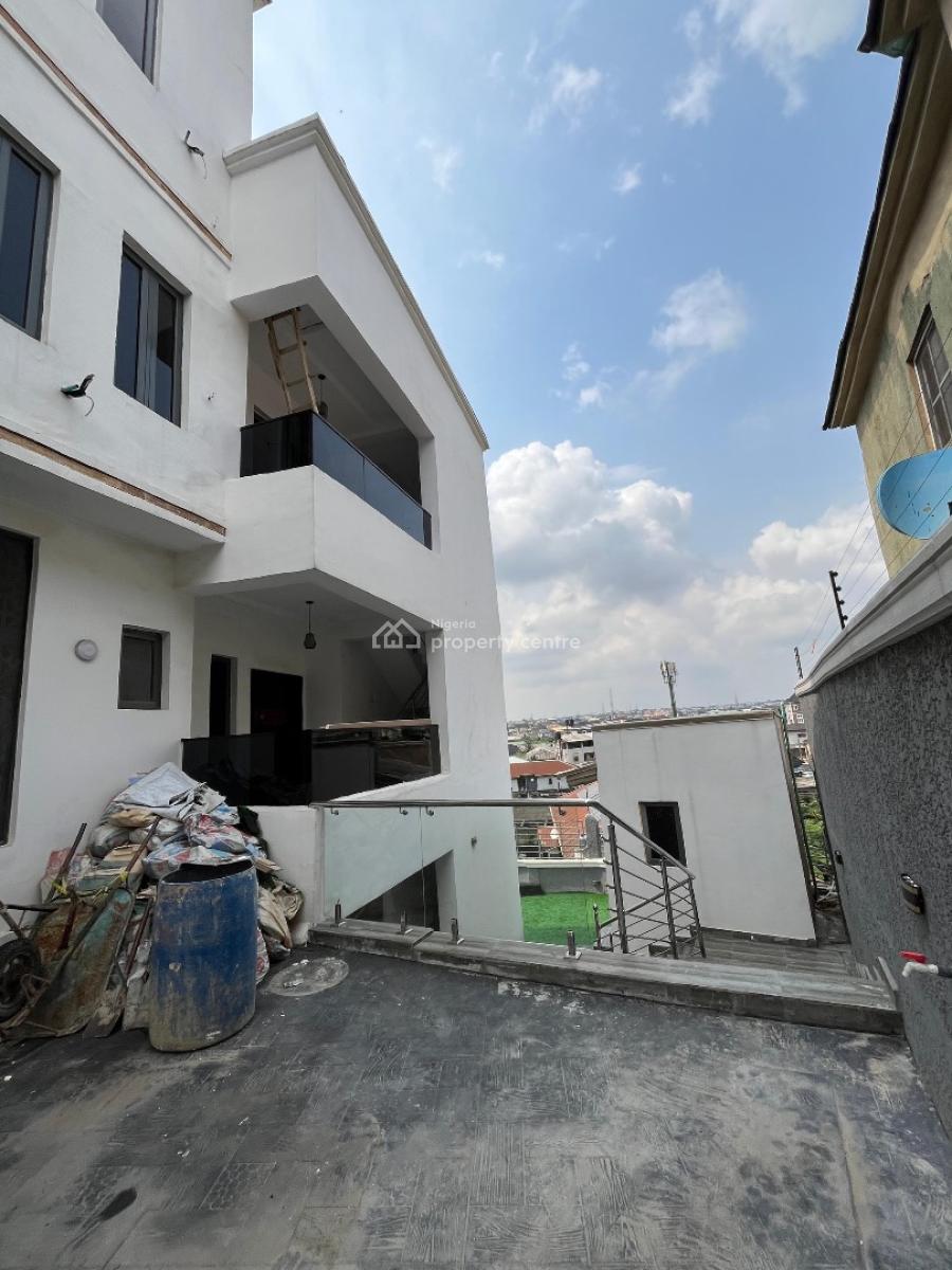 Luxurious 2 Bedroom Apartment, Ogudu, Lagos, Flat / Apartment for Sale