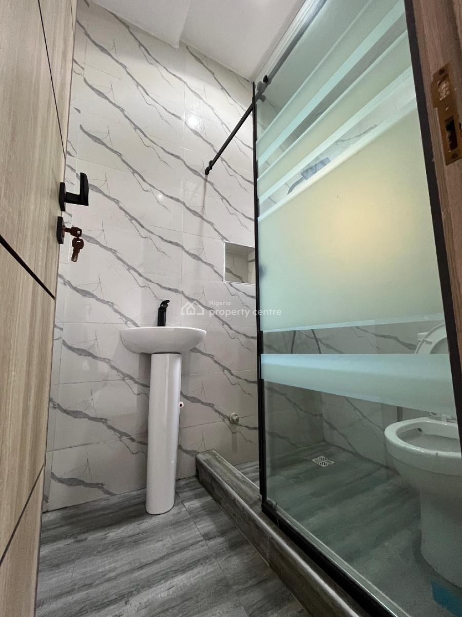 Luxurious 2 Bedroom Apartment, Ogudu, Lagos, Flat / Apartment for Sale