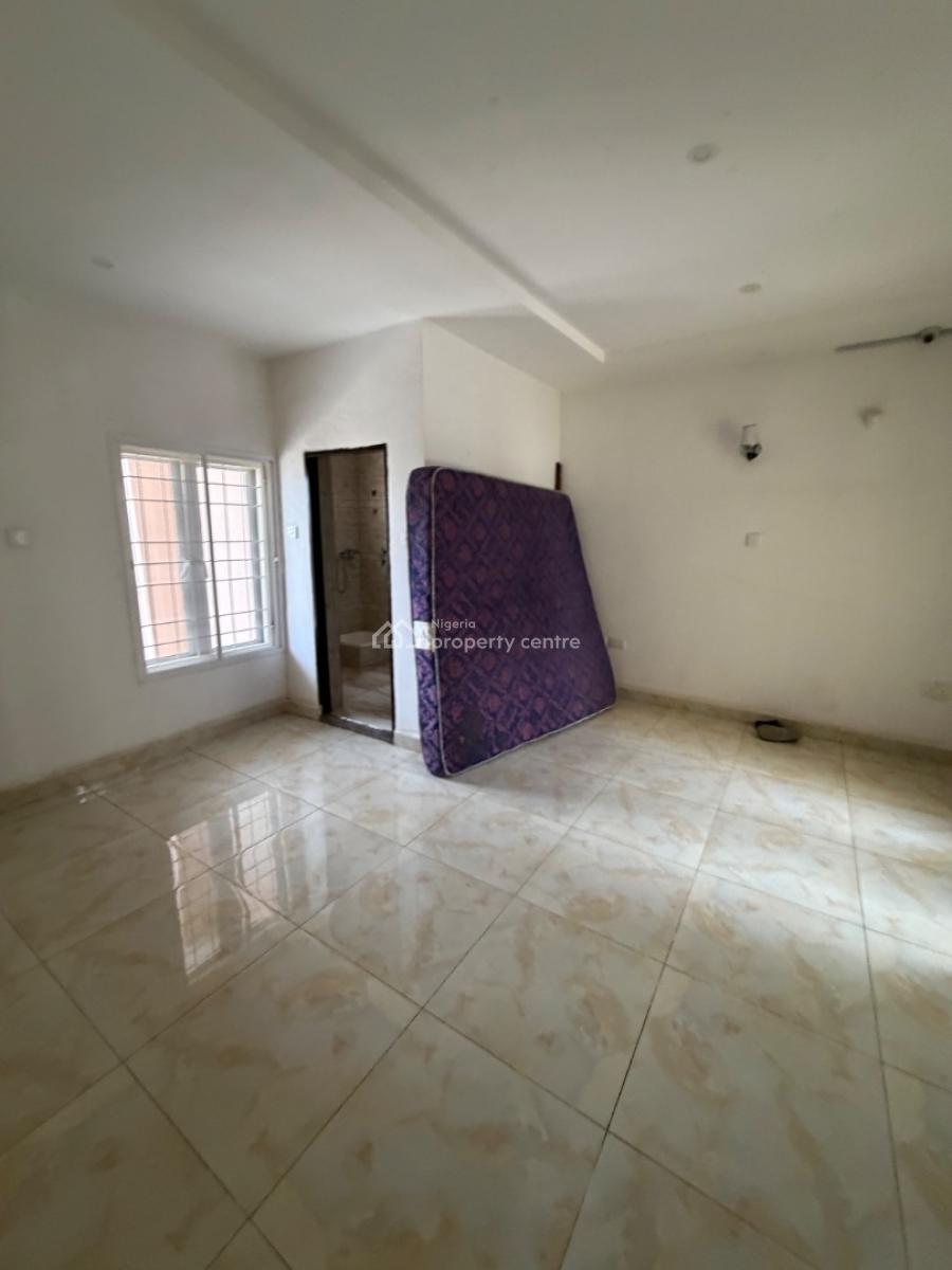 Standard 4 Bedroom Terrace Duplex, Guzape District, Abuja, Terraced Duplex for Sale