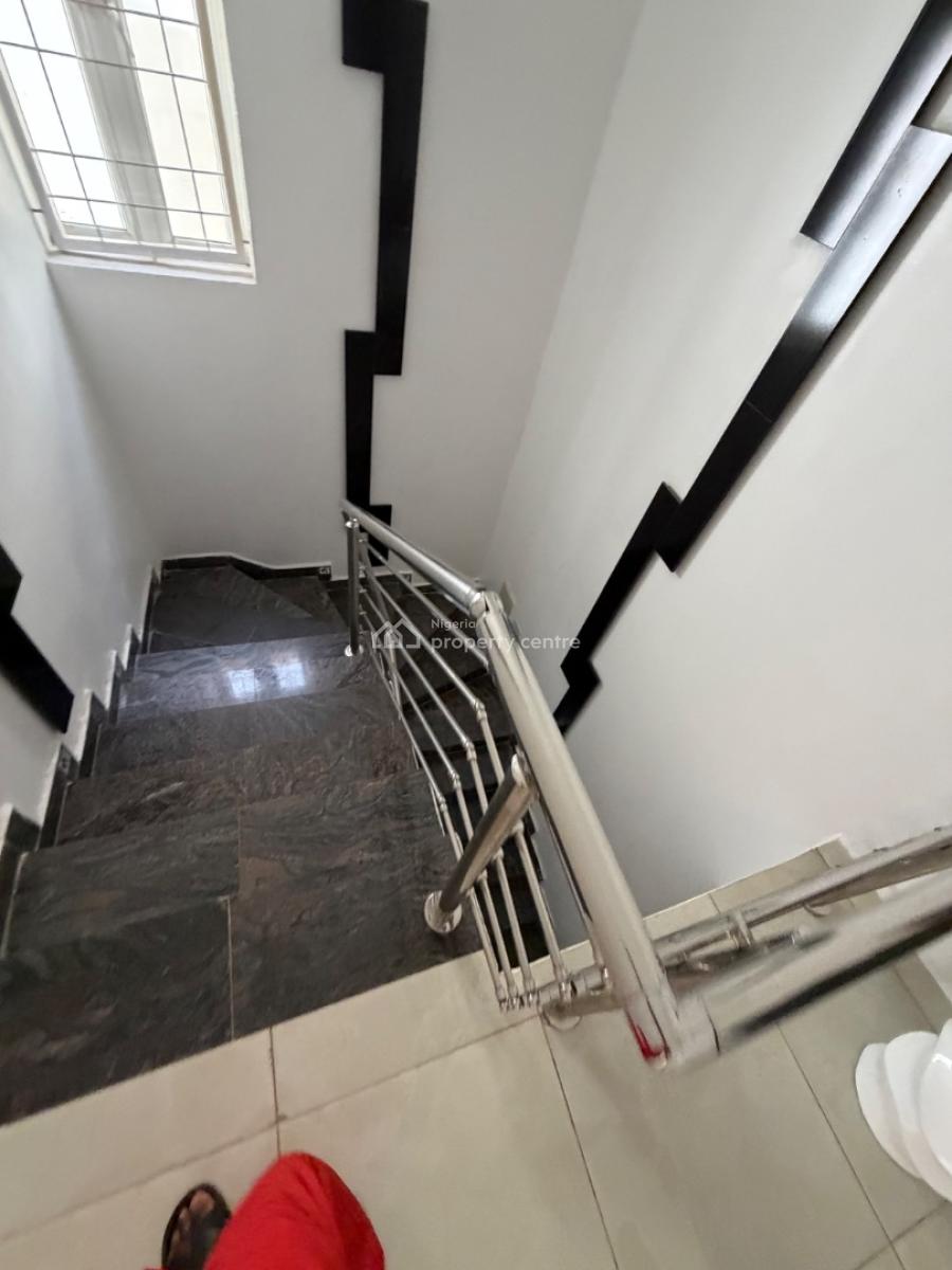 Standard 4 Bedroom Terrace Duplex, Guzape District, Abuja, Terraced Duplex for Sale