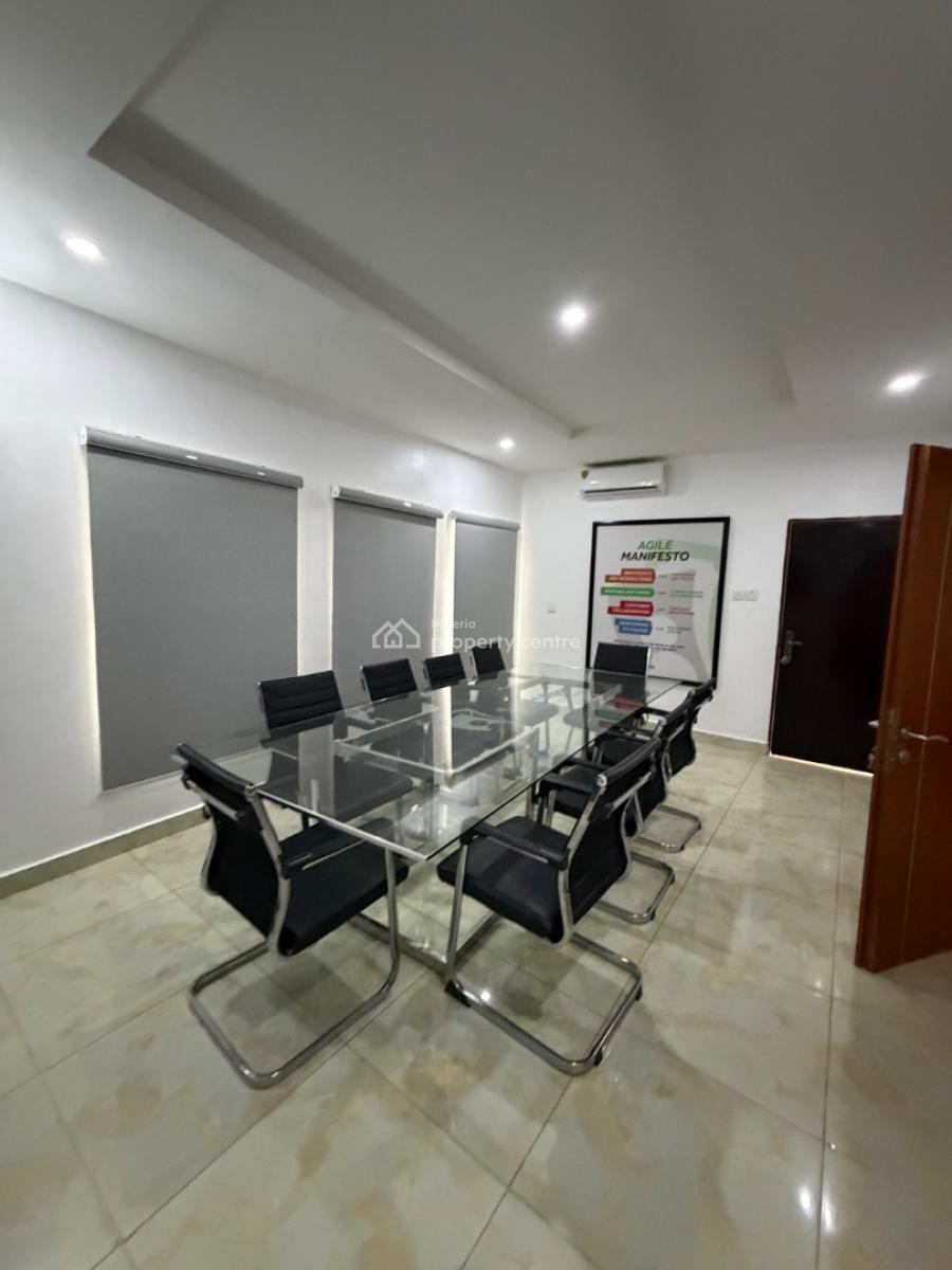 Standard 4 Bedroom Terrace Duplex, Guzape District, Abuja, Terraced Duplex for Sale