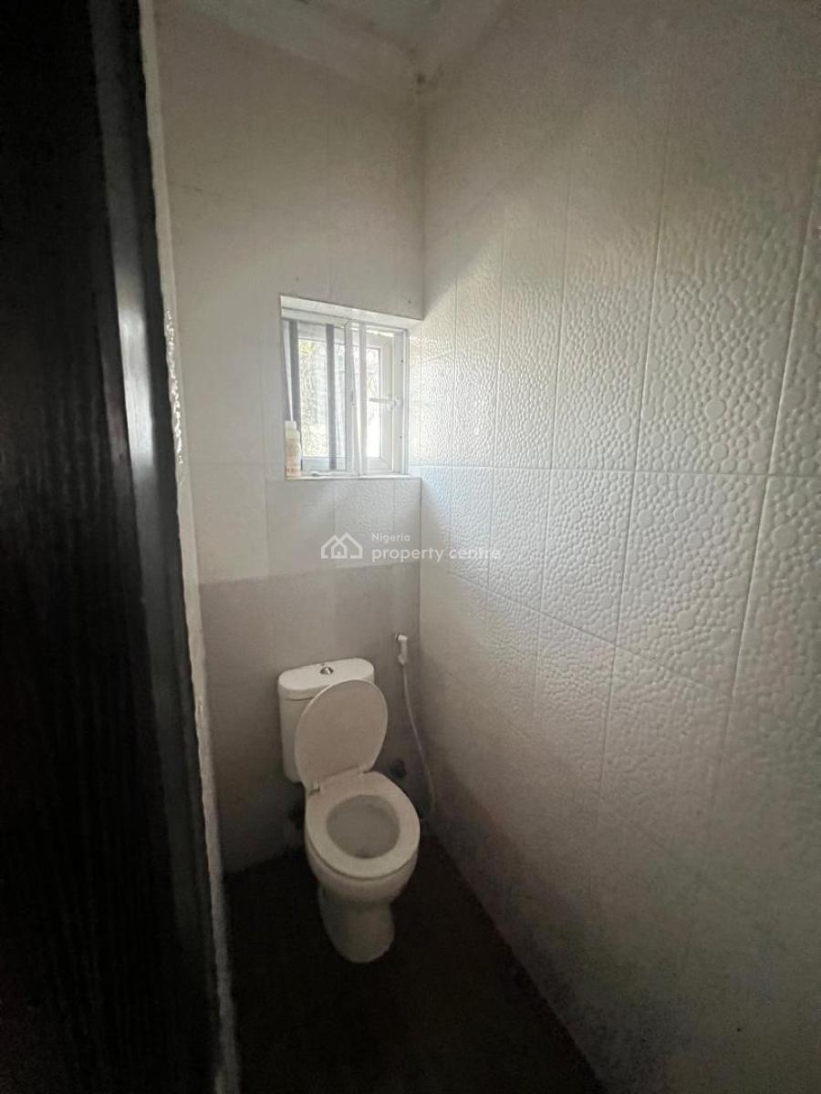 Service 2bedroom Apartment, Magodo Phase 1 Estate, Gra Phase 1, Magodo, Lagos, Flat / Apartment for Rent