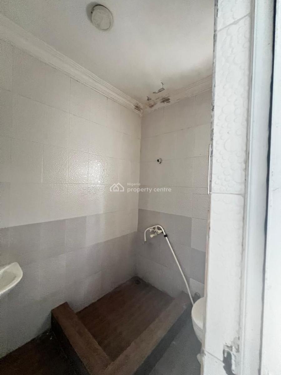 Service 2bedroom Apartment, Magodo Phase 1 Estate, Gra Phase 1, Magodo, Lagos, Flat / Apartment for Rent