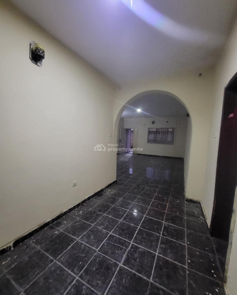 Luxurious Massive 2bedroom, By Rita Lory Hotel, Garki, Abuja, Flat / Apartment for Rent