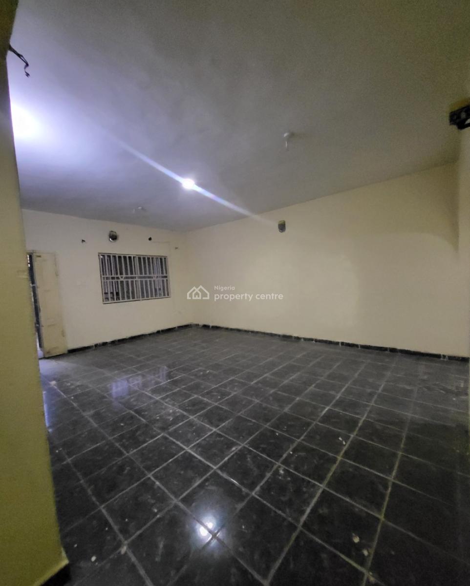 Luxurious Massive 2bedroom, By Rita Lory Hotel, Garki, Abuja, Flat / Apartment for Rent