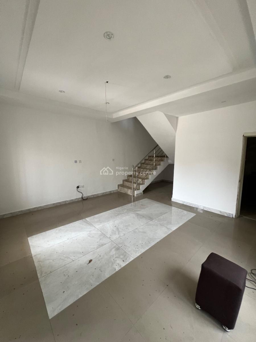 Spacious 3 Bedroom Terrace Duplex, Chevron, Lekki, Lagos, Terraced Duplex for Rent