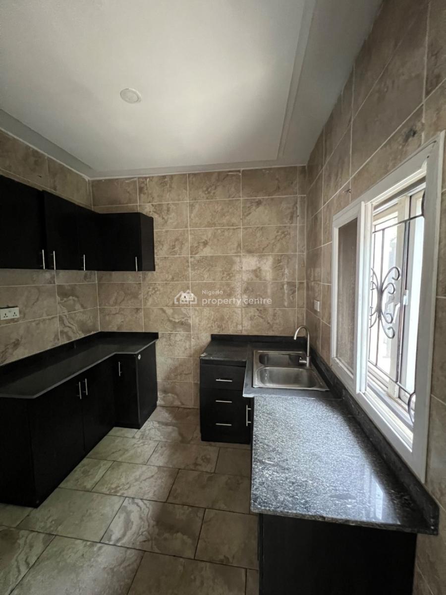 Spacious 3 Bedroom Terrace Duplex, Chevron, Lekki, Lagos, Terraced Duplex for Rent