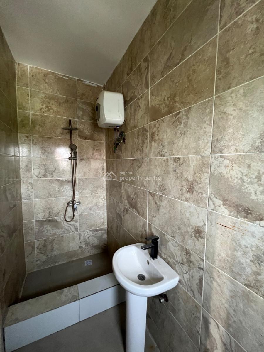 Spacious 3 Bedroom Terrace Duplex, Chevron, Lekki, Lagos, Terraced Duplex for Rent