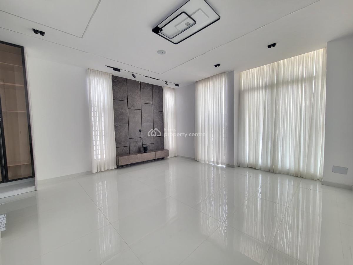 5 Bedroom Fully Detached Duplex with Bq, Ikota G.r.a, Lekki, Lagos, Detached Duplex for Sale