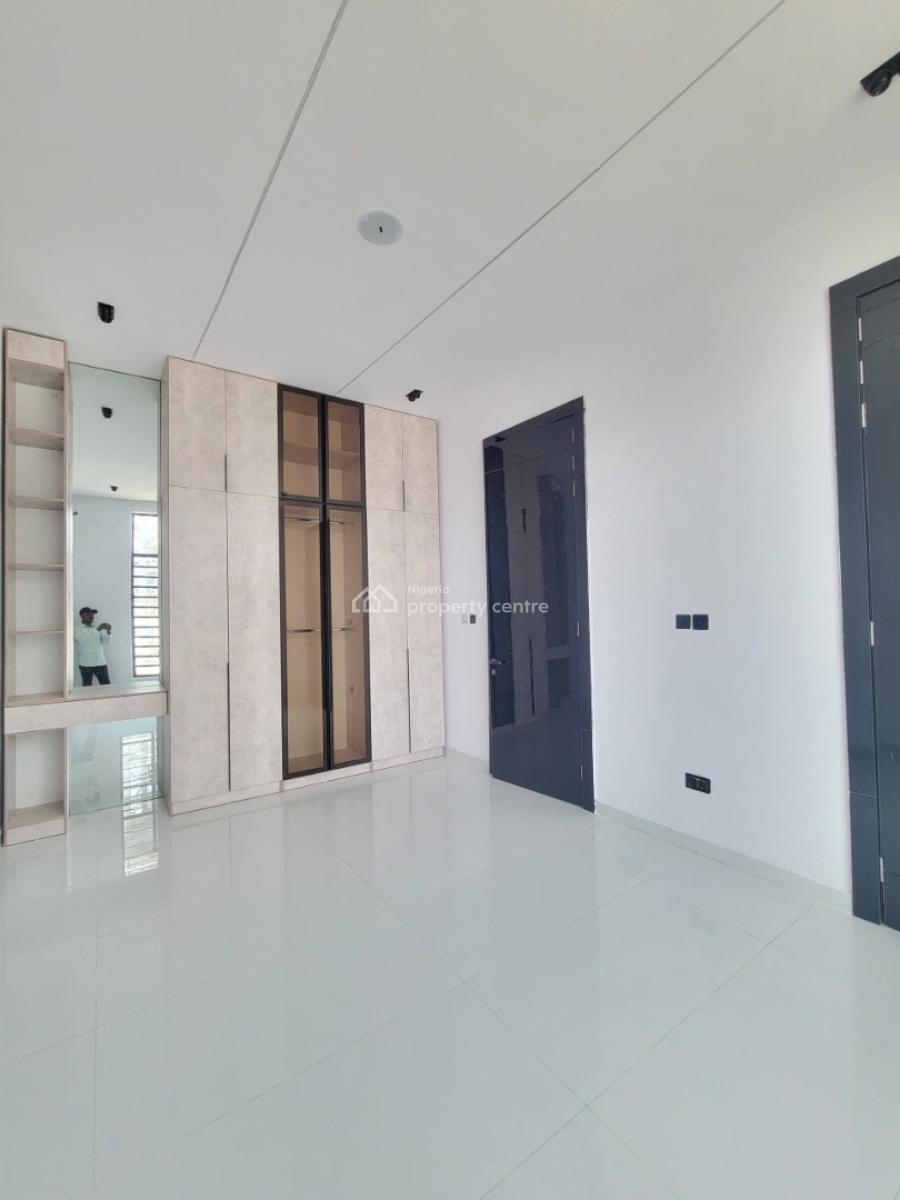 5 Bedroom Fully Detached Duplex with Bq, Ikota G.r.a, Lekki, Lagos, Detached Duplex for Sale