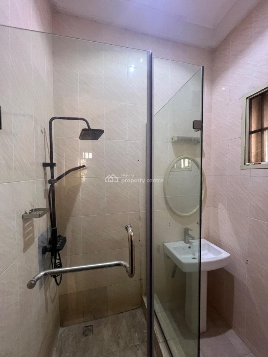 Self Serviced 3 Bedroom Apartments with Spacious Rooms., Chevron, Lekki, Lagos, Flat / Apartment for Rent