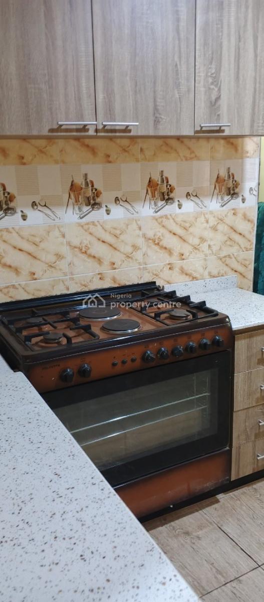 Semi Furnished 3bedrooms Block of Flats, Police Quarters, Garki, Garki, Abuja, Flat / Apartment for Rent