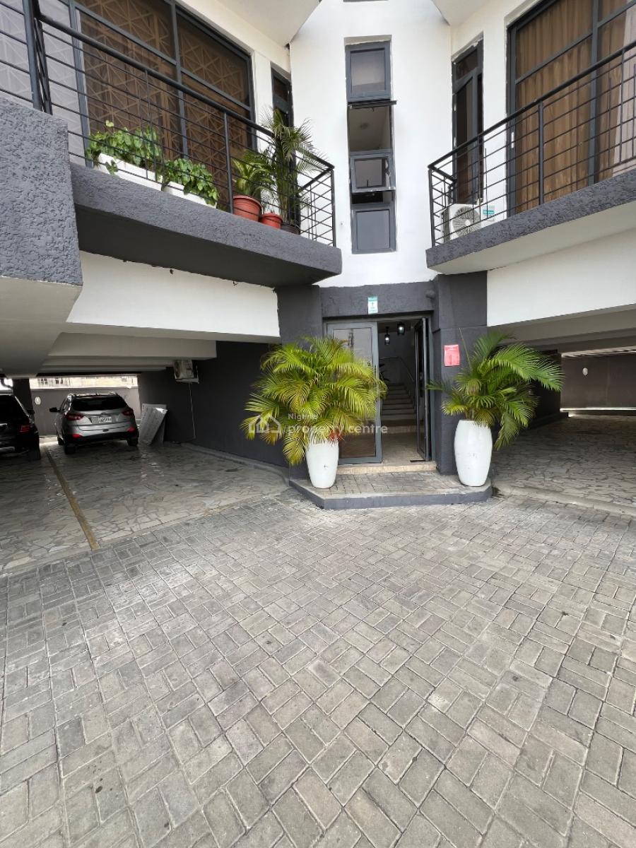 Furnished and Fully-serviced 3-bedroom Apartment with Bq, Lekki Phase 1, Lekki, Lagos, Flat / Apartment for Rent