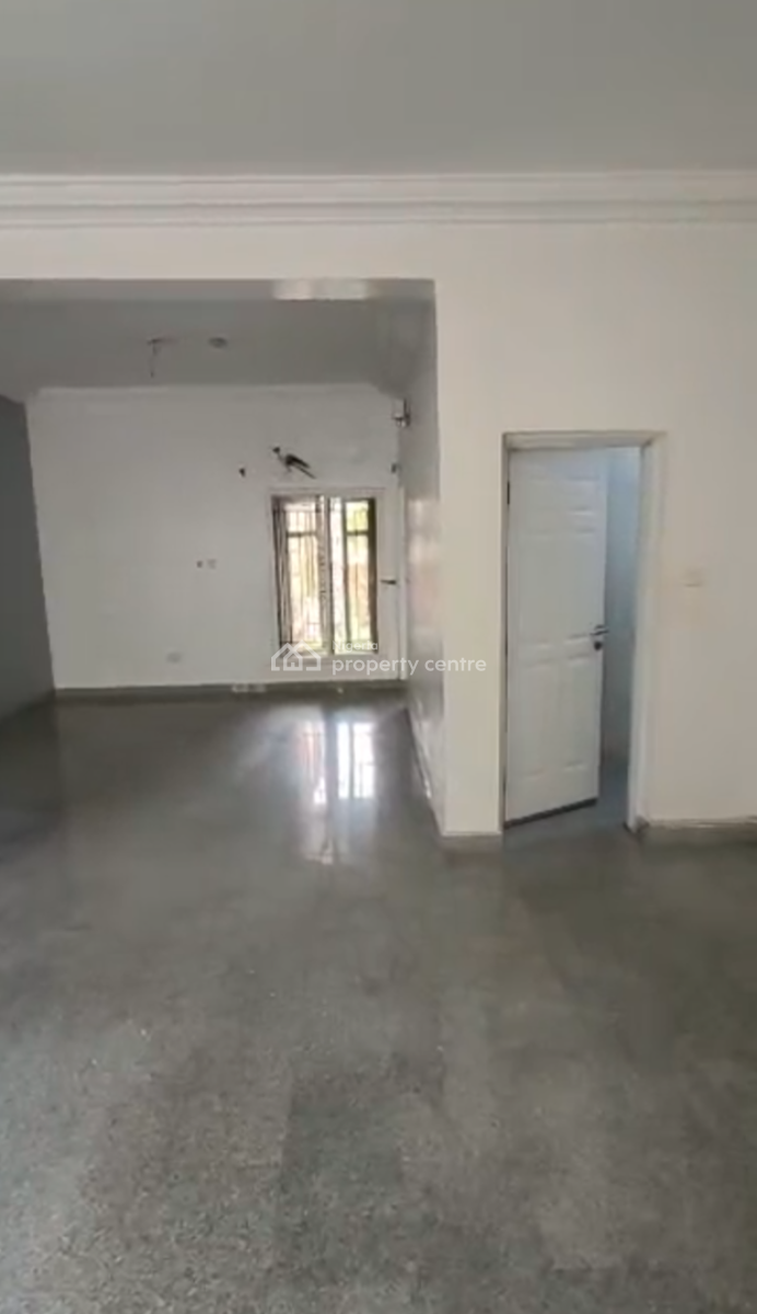 Spacious 3 Bedroom Apartment, Ikeja Gra, Ikeja, Lagos, Flat / Apartment for Rent