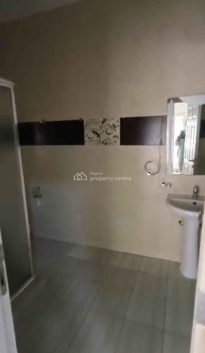 Spacious 3 Bedroom Apartment, Ikeja Gra, Ikeja, Lagos, Flat / Apartment for Rent