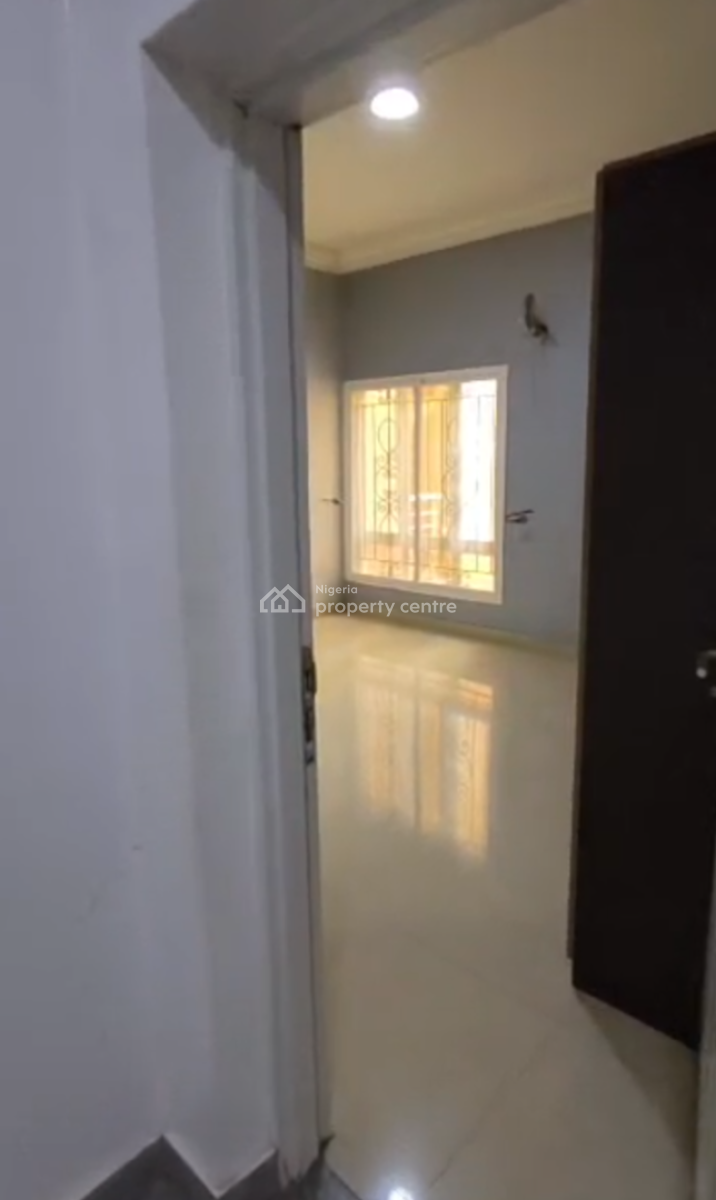 Spacious 3 Bedroom Apartment, Ikeja Gra, Ikeja, Lagos, Flat / Apartment for Rent