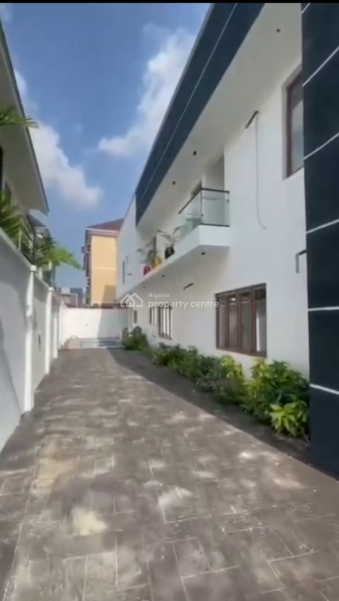 Luxury 6 Bedroom Detached Y with Bq and a Pool, Ikeja Gra, Ikeja, Lagos, Detached Duplex for Sale