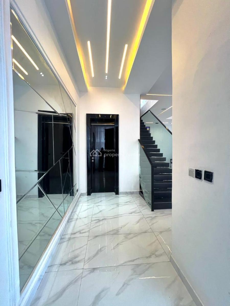 Exquisite Spacious 5bedroom Fully Detached Duplex in a Secure Estate, Lekki Conservation Center, Lekki, Lagos, Detached Duplex for Sale
